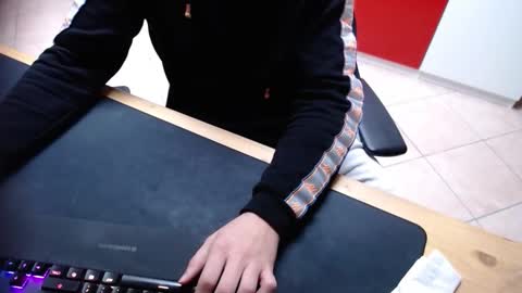 Snapshot of crocken_bisc chatting on 02-05-26, 03:16 crocken_bisc online show from 02-05-26, 03:16