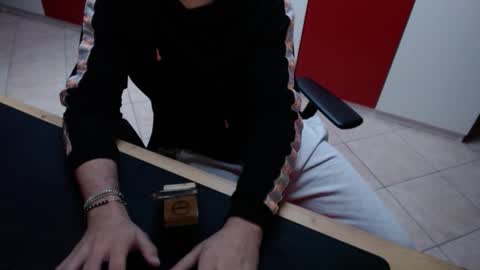 Snapshot of crocken_bisc chatting on 02-13-26, 04:36 crocken_bisc online show from 02-13-26, 04:36