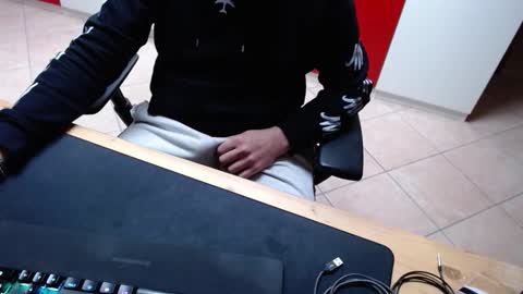 Snapshot of crocken_bisc chatting on 03-14-26, 02:33 crocken_bisc online show from 03-14-26, 02:33