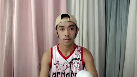 Snapshot of crocodale chatting on 05-26-26, 01:45 crocodale online show from 05-26-26, 01:45