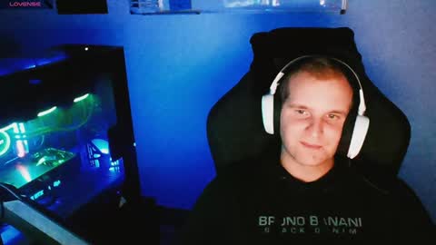 Snapshot of croissant911 chatting on 12-02-24, 02:42 Anderson online show from 12-02-24, 02:42