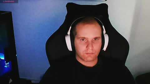 Snapshot of croissant911 chatting on 01-14-25, 09:13 Anderson online show from 01-14-25, 09:13