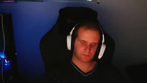 Snapshot of croissant911 chatting on 02-13-25, 03:07 Anderson online show from 02-13-25, 03:07