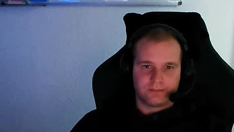 Snapshot of croissant911 chatting on 11-10-25, 09:30 Anderson online show from 11-10-25, 09:30