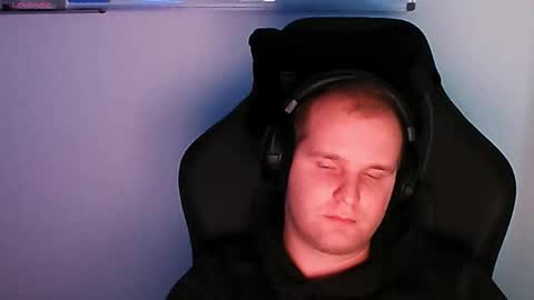 Snapshot of croissant911 chatting on 11-14-25, 12:04 Anderson online show from 11-14-25, 12:04