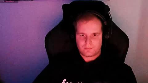 Snapshot of croissant911 chatting on 12-05-25, 08:23 Anderson online show from 12-05-25, 08:23