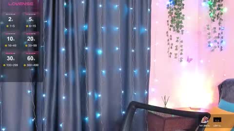 Snapshot of cross_the_line chatting on 11-26-25, 11:55 xx Amina xx online show from 11-26-25, 11:55