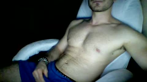 Snapshot of crox99 chatting on 06-08-26, 08:53 crox99 online show from 06-08-26, 08:53