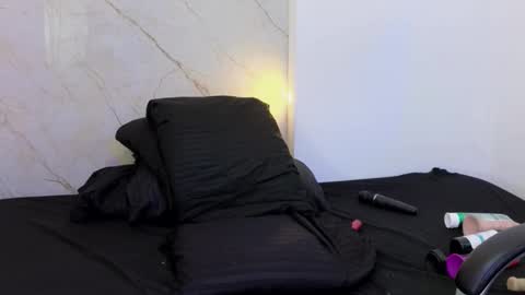 Cry online show from 03-07-26, 01:24