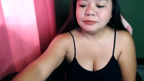 Snapshot of crystal_april chatting on 06-25-26, 02:00 Crys online show from 06-25-26, 02:00