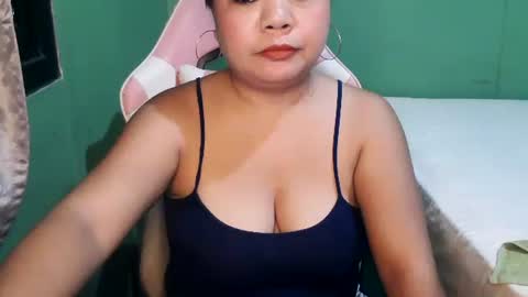 Snapshot of crystal_april chatting on 07-22-26, 02:09 Crys online show from 07-22-26, 02:09
