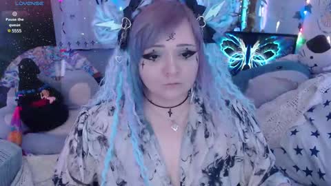 Snapshot of crystal_galaxy chatting on 02-28-25, 12:31   online show from 02-28-25, 12:31