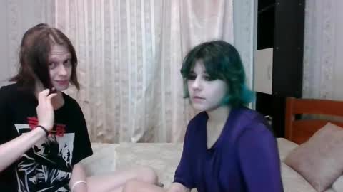 Snapshot of crystal_porn_love chatting on 01-27-25, 09:22 Crystal and Marcl online show from 01-27-25, 09:22