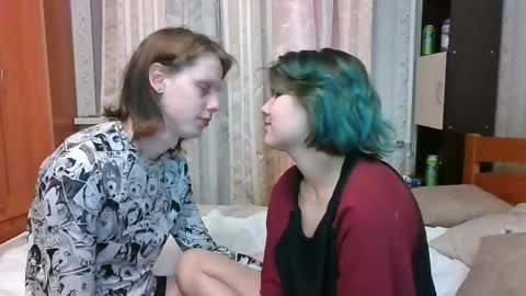 Snapshot of crystal_porn_love chatting on 02-13-25, 11:58 Crystal and Marcl online show from 02-13-25, 11:58