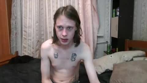 Snapshot of crystal_porn_love chatting on 02-18-25, 01:32 Crystal and Marcl online show from 02-18-25, 01:32