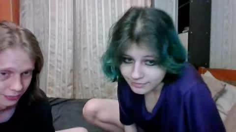 Snapshot of crystal_porn_love chatting on 03-02-25, 04:42 Crystal and Marcl online show from 03-02-25, 04:42