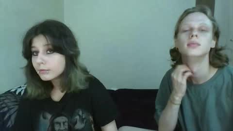 Snapshot of crystal_porn_love chatting on 09-13-25, 07:02 Crystal and Marcl online show from 09-13-25, 07:02