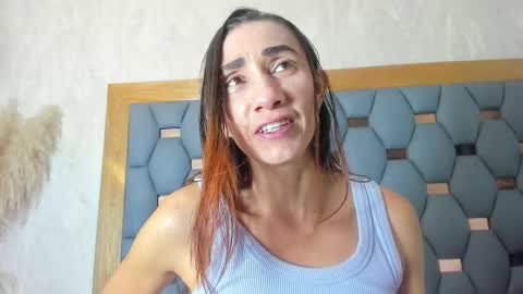 Snapshot of crystal_sm chatting on 10-01-25, 03:01 crystal_sm online show from 10-01-25, 03:01