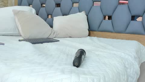 Snapshot of crystal_sm chatting on 11-12-25, 03:12 crystal_sm online show from 11-12-25, 03:12