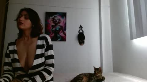Snapshot of crystal_starx chatting on 05-01-26, 09:30 Crystal Blaze online show from 05-01-26, 09:30