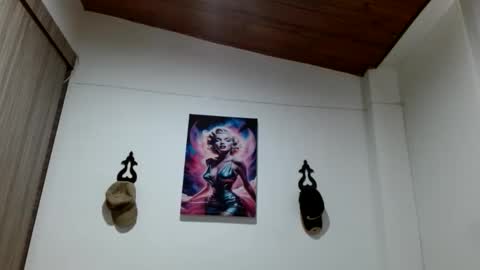 Snapshot of crystal_starx chatting on 05-11-26, 10:07 Crystal Blaze online show from 05-11-26, 10:07