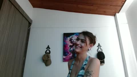Snapshot of crystal_starx chatting on 05-18-26, 06:25 Crystal Blaze online show from 05-18-26, 06:25