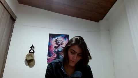 Snapshot of crystal_starx chatting on 05-27-26, 10:23 Crystal Blaze online show from 05-27-26, 10:23