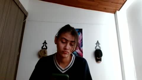 Snapshot of crystal_starx chatting on 05-28-26, 03:53 Crystal Blaze online show from 05-28-26, 03:53
