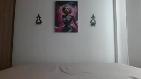 Snapshot of crystal_starx chatting on 05-31-26, 03:30 Crystal Blaze online show from 05-31-26, 03:30
