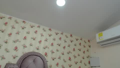 Milf Latina online show from 04-08-26, 01:11