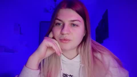 crystalblush01 online show from 05-02-26, 06:13