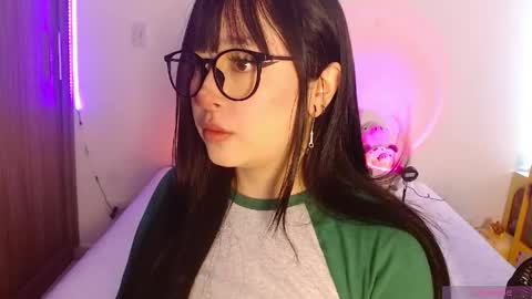Olivia  online show from 05-28-26, 01:19