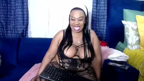 Snapshot of crystaljes chatting on 10-24-25, 08:27 crystaljes online show from 10-24-25, 08:27