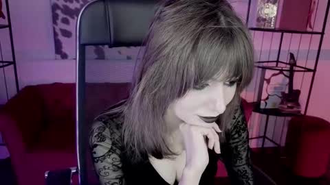 crystallbloom online show from 02-14-26, 07:21