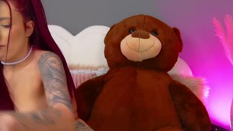 crystallred online show from 04-23-26, 12:29