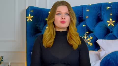 Snapshot of crystallyons chatting on 12-27-24, 05:37 Crystal online show from 12-27-24, 05:37