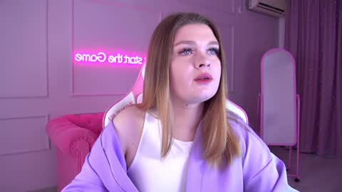 Snapshot of crystallyons chatting on 01-30-25, 06:24 Crystal online show from 01-30-25, 06:24