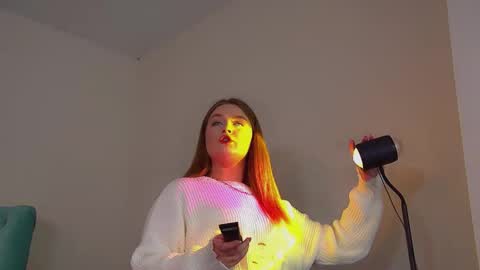 Snapshot of crystallyons chatting on 09-14-25, 06:07 Crystal online show from 09-14-25, 06:07