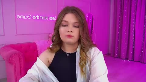 Snapshot of crystallyons chatting on 10-05-25, 06:06 Crystal online show from 10-05-25, 06:06