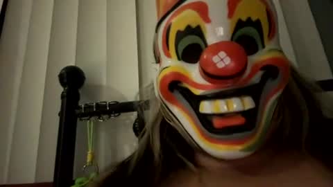 Snapshot of crystalovahhhh chatting on 07-19-26, 08:51 crystalovahhhh online show from 07-19-26, 08:51