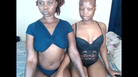 crystalxebony online show from 11-15-25, 03:48