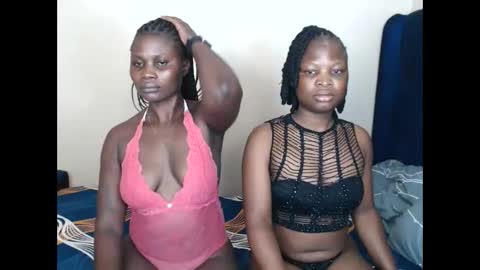 crystalxebony online show from 11-18-25, 03:12