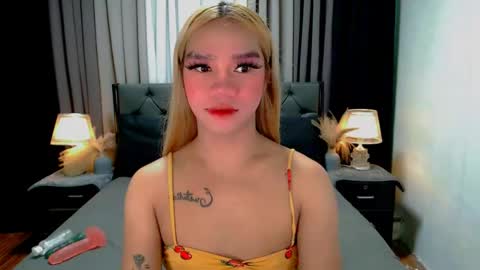 Snapshot of crytastal_lust1212 chatting on 04-28-26, 09:36 bea takashi online show from 04-28-26, 09:36