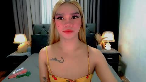Snapshot of crytastal_lust1212 chatting on 05-05-26, 09:39 bea takashi online show from 05-05-26, 09:39