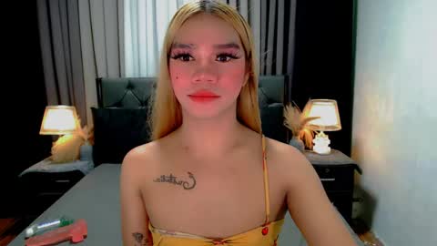 Snapshot of crytastal_lust1212 chatting on 05-06-26, 09:47 bea takashi online show from 05-06-26, 09:47