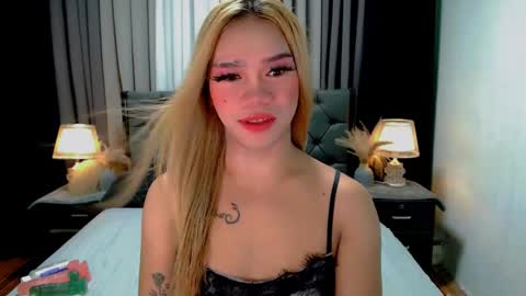 Snapshot of crytastal_lust1212 chatting on 05-17-26, 09:38 bea takashi online show from 05-17-26, 09:38