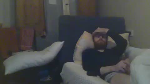 Snapshot of cs014g8493 chatting on 12-12-24, 12:59 chris online show from 12-12-24, 12:59