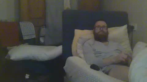 Snapshot of cs014g8493 chatting on 02-03-25, 01:09 chris online show from 02-03-25, 01:09