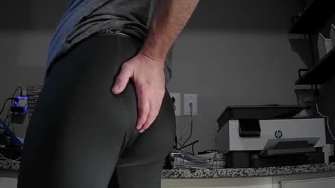 Snapshot of cuban2_slut chatting on 11-15-25, 05:16 Cubantoo online show from 11-15-25, 05:16