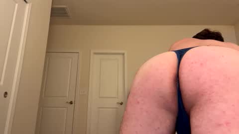 Snapshot of cuban2_slut chatting on 12-14-25, 06:08 Cubantoo online show from 12-14-25, 06:08